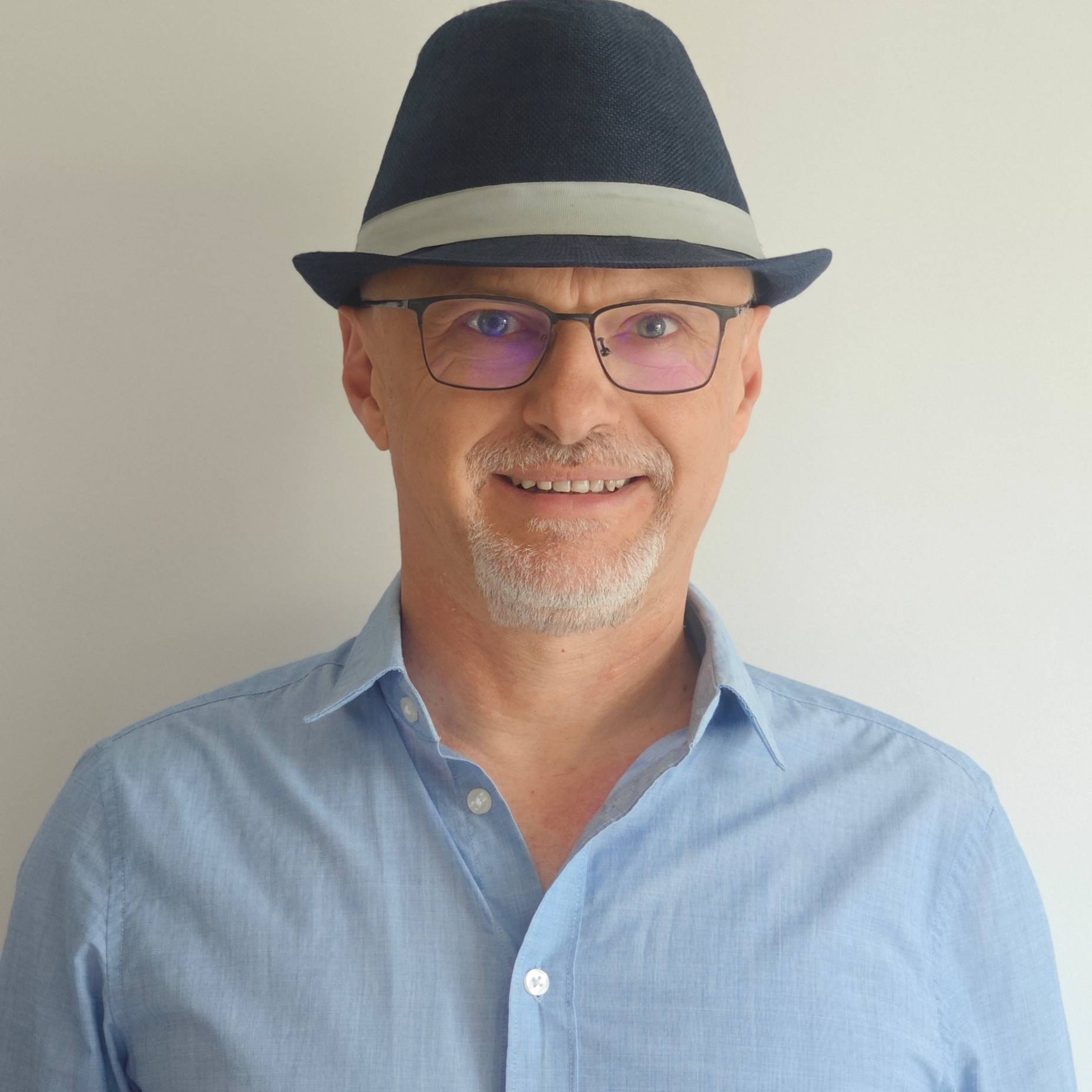 12d06a57-2f7e-4478-bc81-5e3d2442ea06