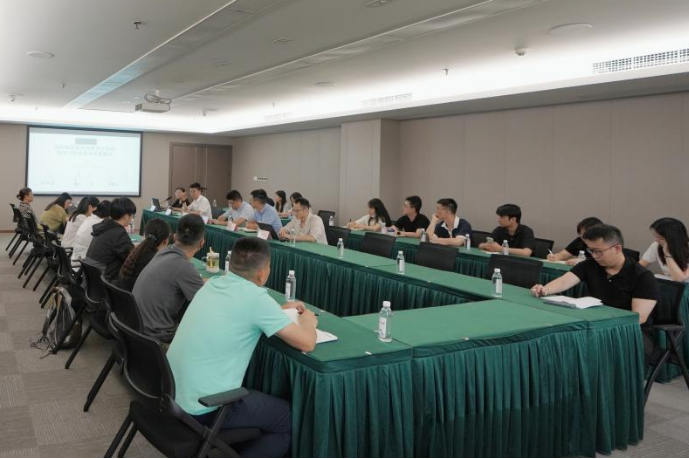 省老哥俱乐部集团举行战略投资专题培训