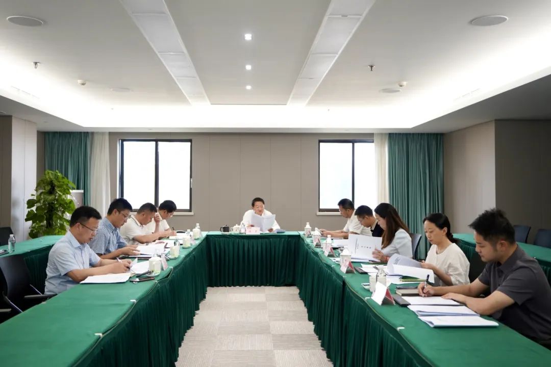 省老哥俱乐部集团党委书记、董事长任丁主持老哥俱乐部党校第2次校务委员会聚会