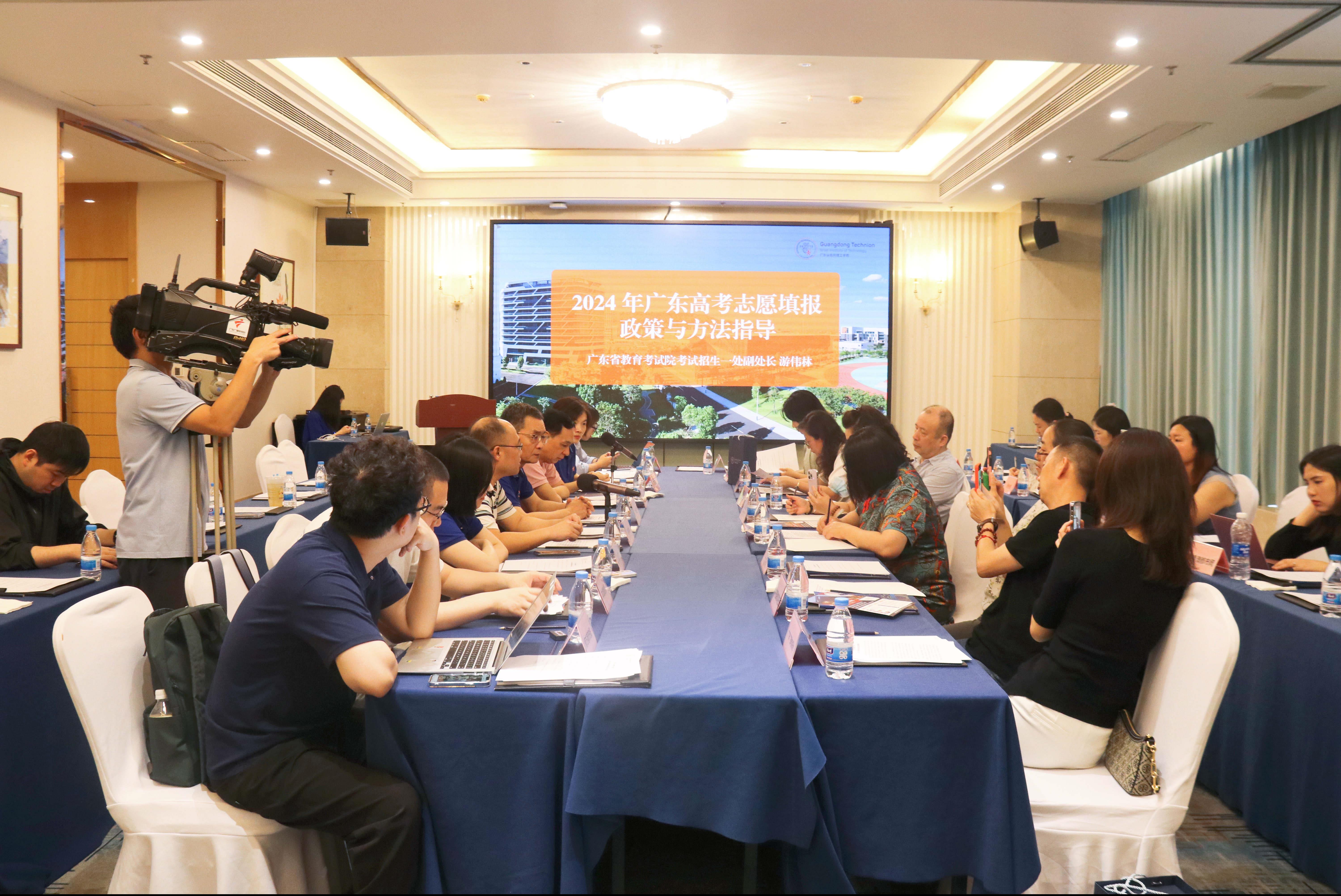 28d7bc5b-76b6-4e2a-a588-01a97bf657a4