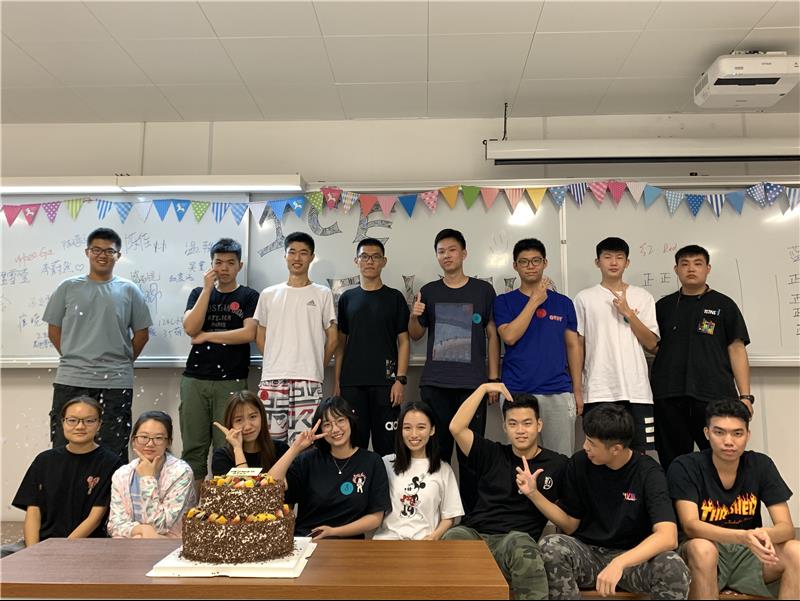 7b3d355e-17e3-45ef-8948-df0175b23239