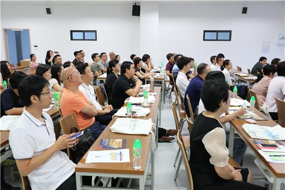 8640d2f7-2488-4dc3-b381-d6bed9e998a6