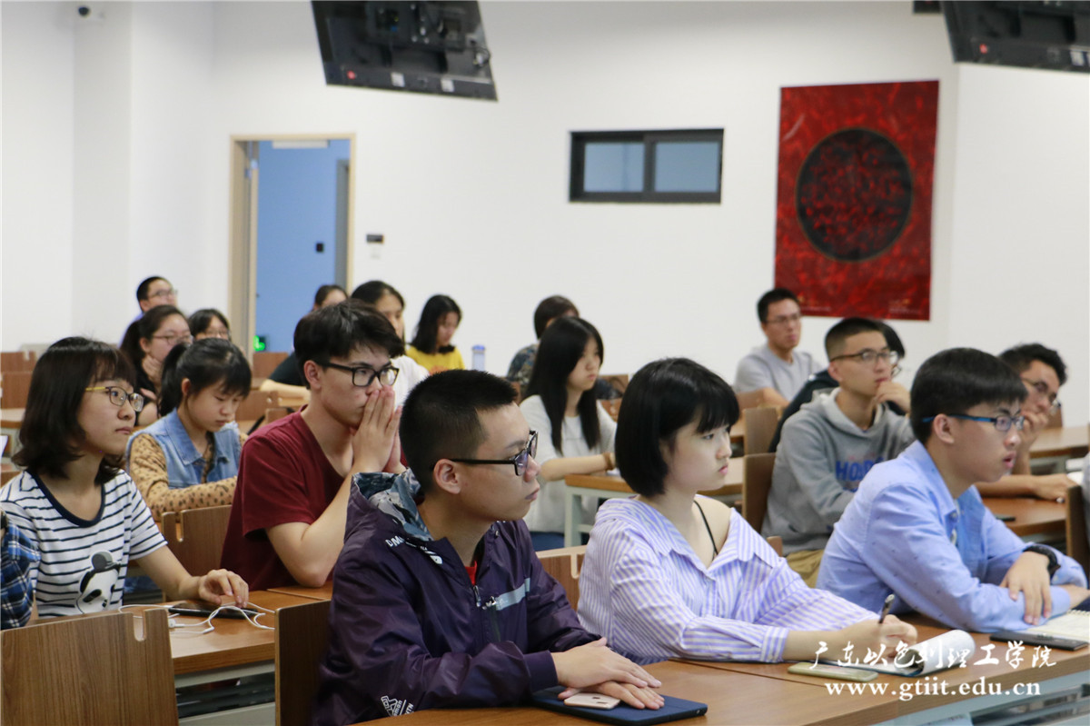 8a0452d5-7d4f-48a5-977f-4bf40a40fea3