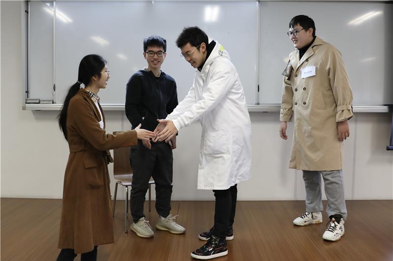 98d06e2f-9f64-4ac9-9603-6283423ccb62