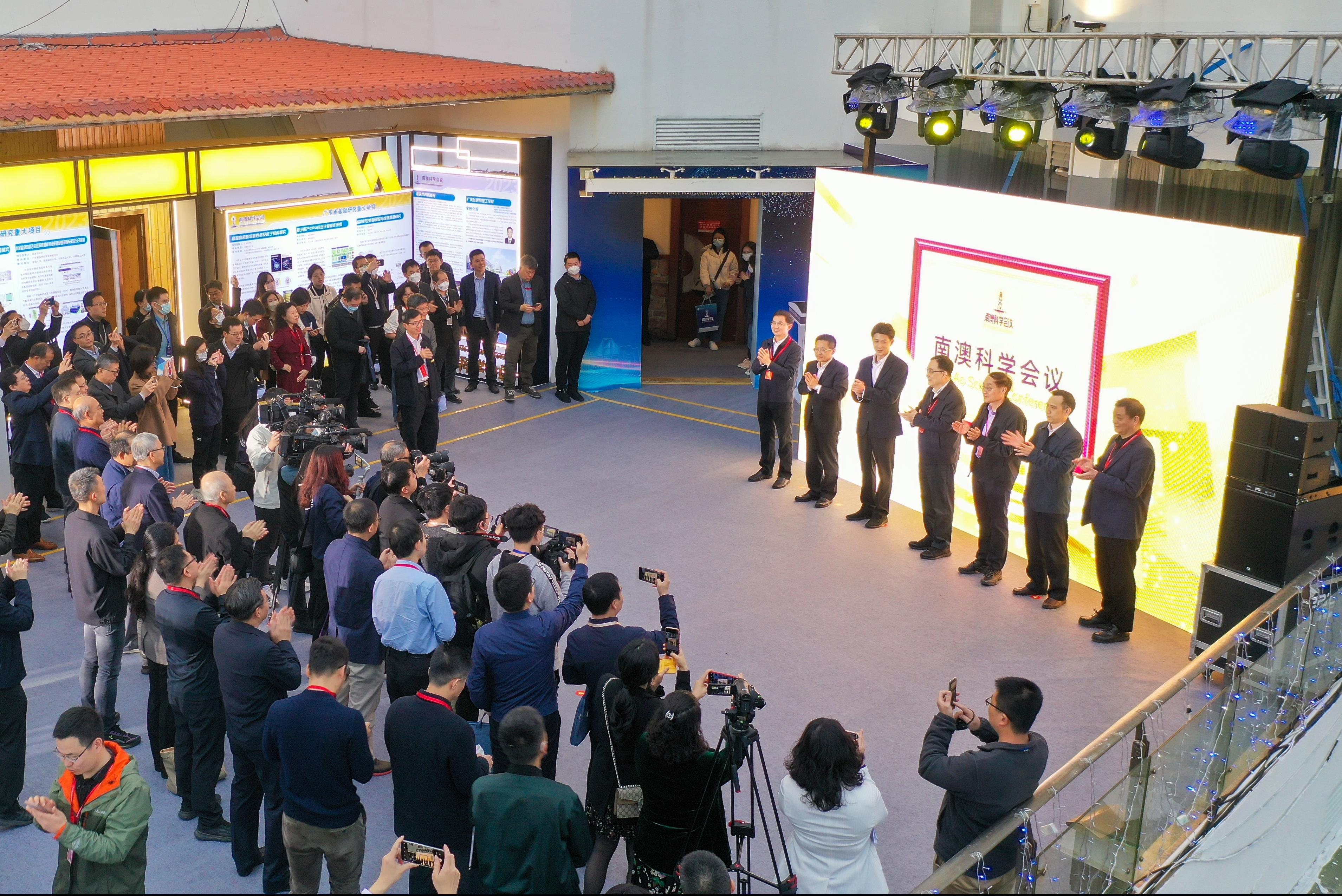 9965f6b6-3bde-4583-9e7f-b183f03b3e30