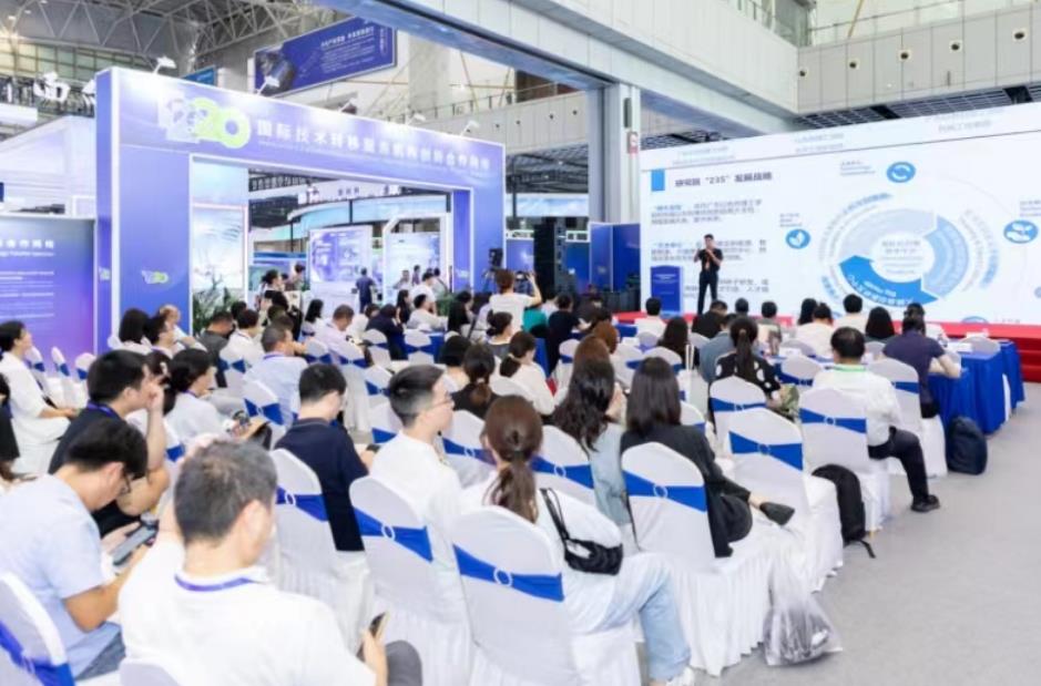 a85949a6-3b57-41b8-aada-348d15fb7495