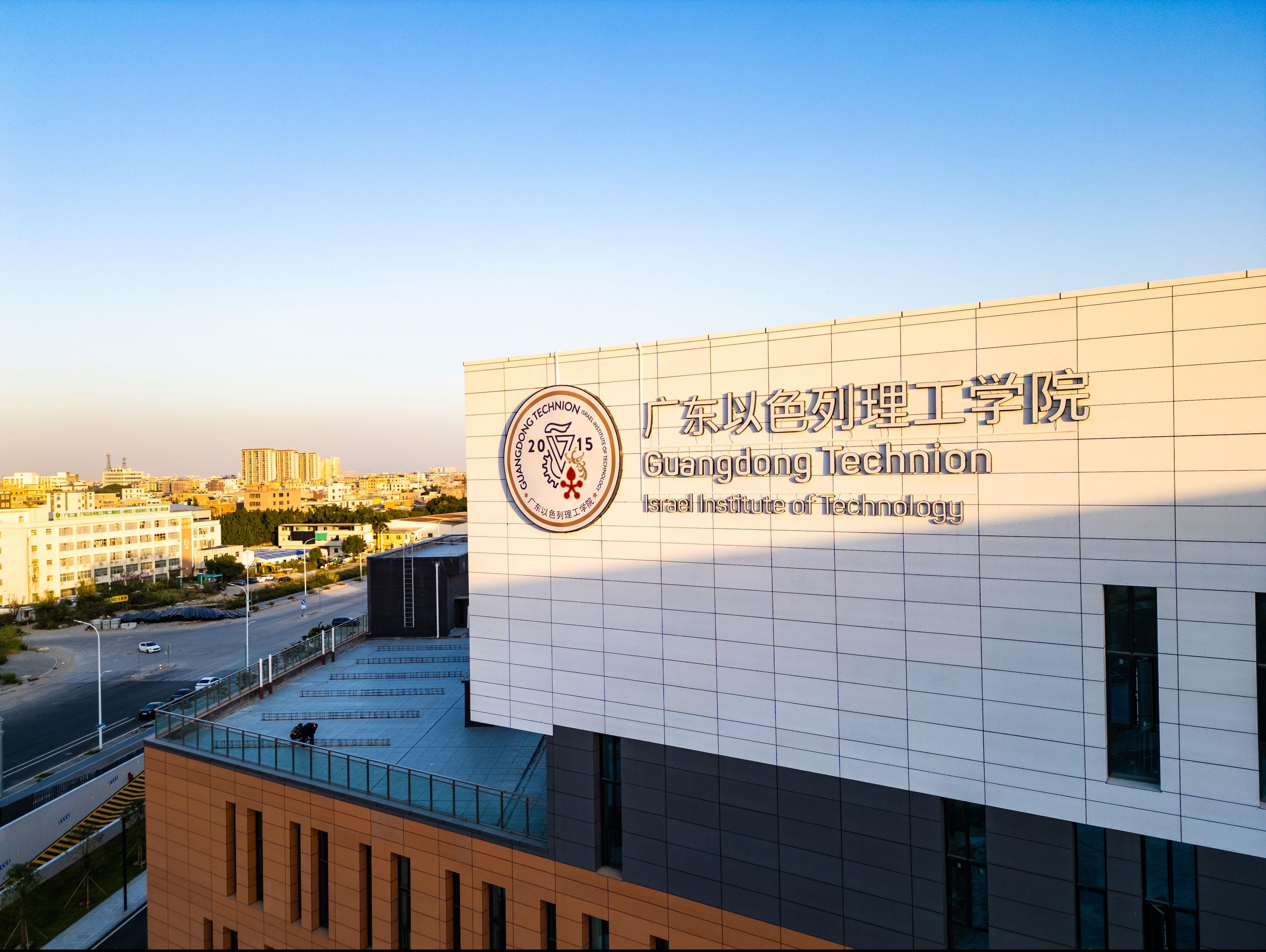 bdcba9f9-6f65-4c3e-a39e-fd1521fa1949