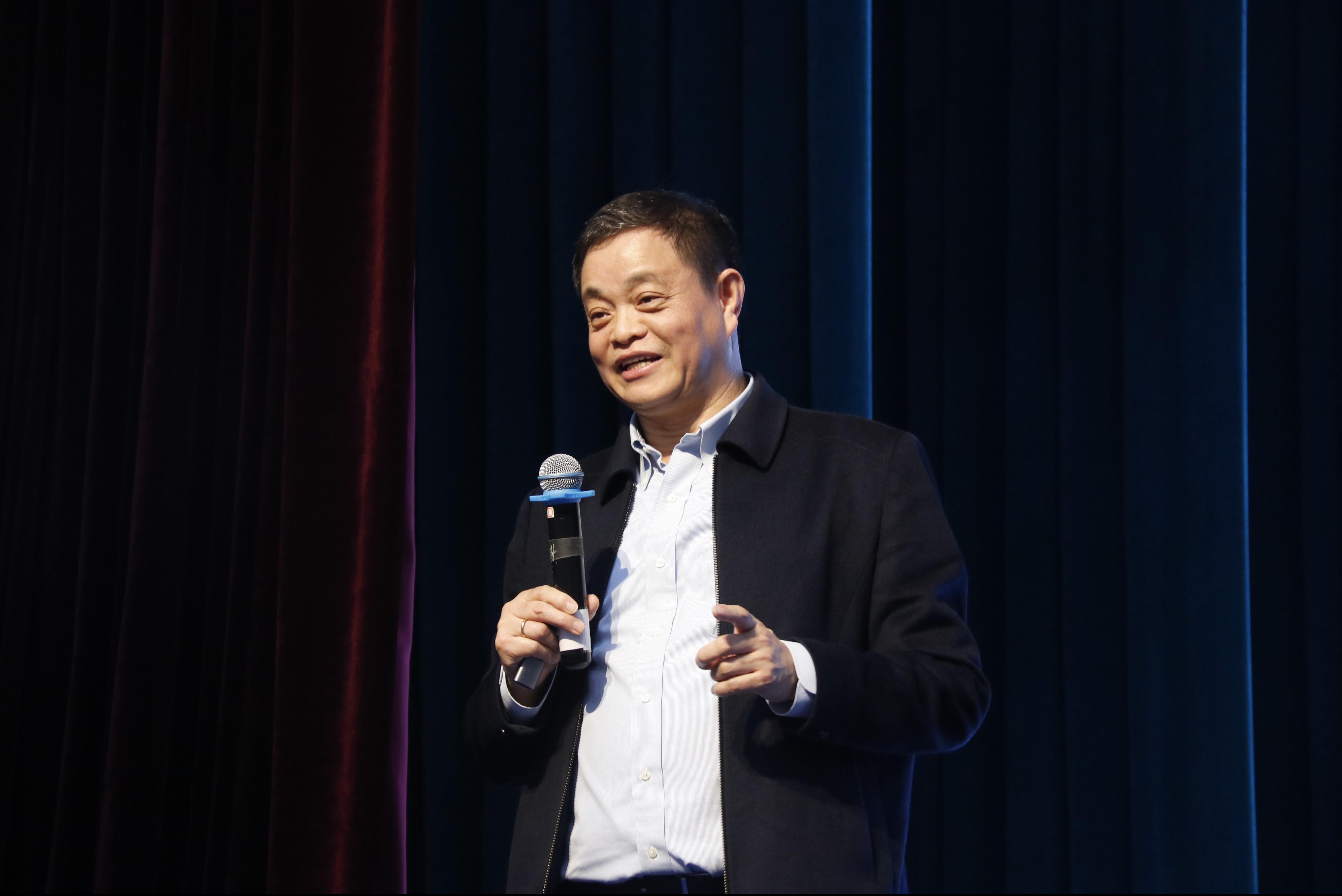 c76c243b-fb54-4f57-8abb-d12e8a32169b