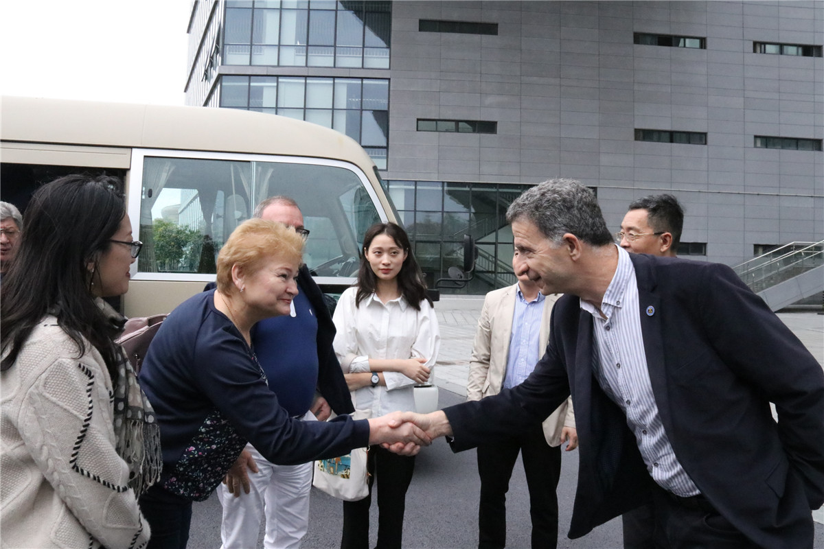 IMG_9838.jpg IMG_9838.jpg