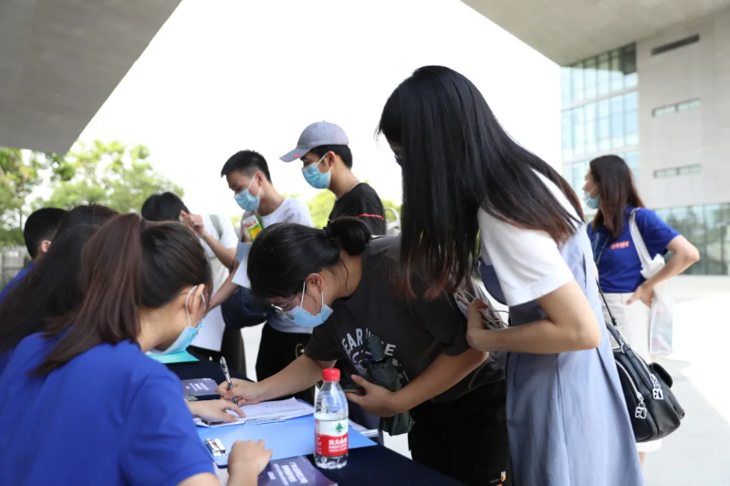 6375988676275557117138977