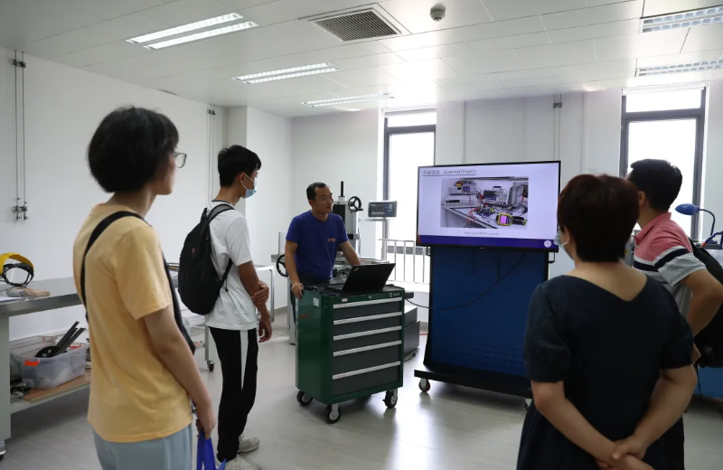 6375988677774668523721562