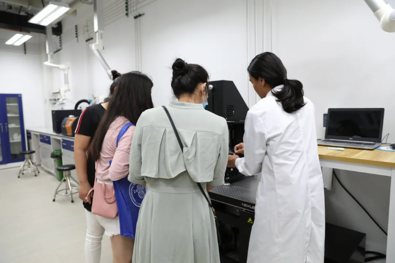 6375988678704477163828248