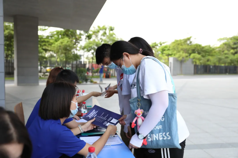 6375988678738978242101303