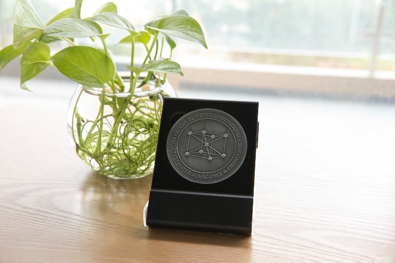 6376107614084584693853532