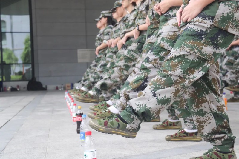 6376349572721677281091107