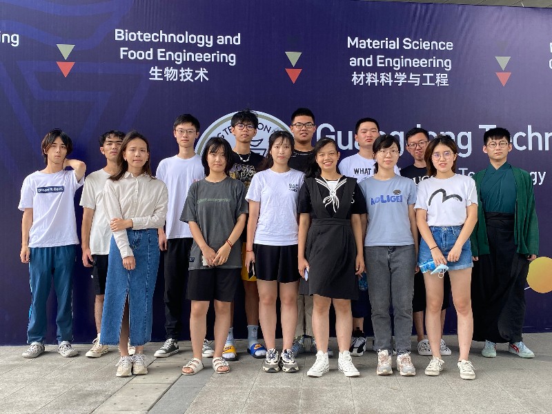 6376790189612575851402981