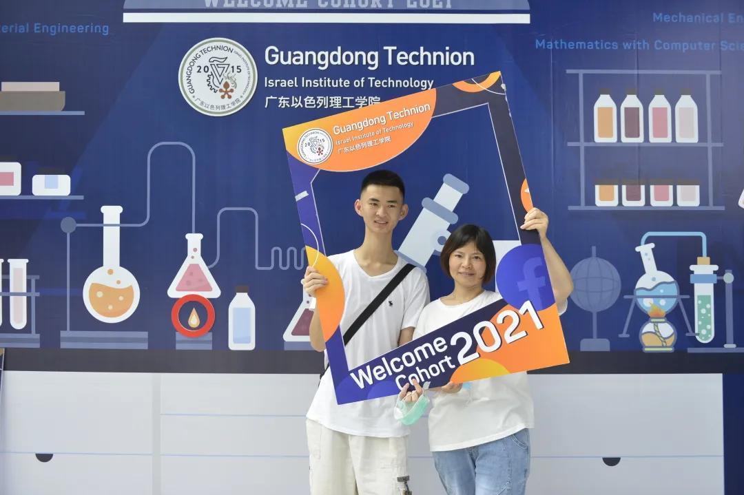 6377768715912858273973873