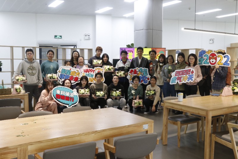 6378018496309321161280355