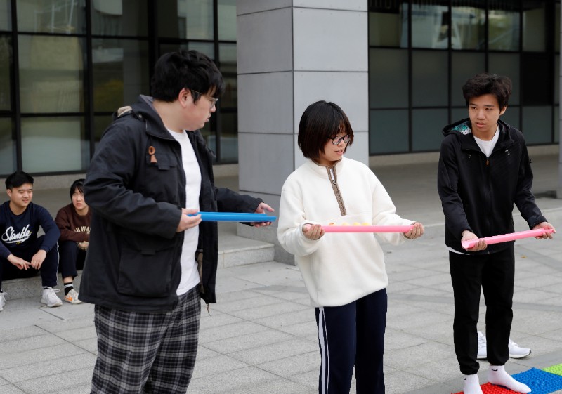 6378018615297168032896087