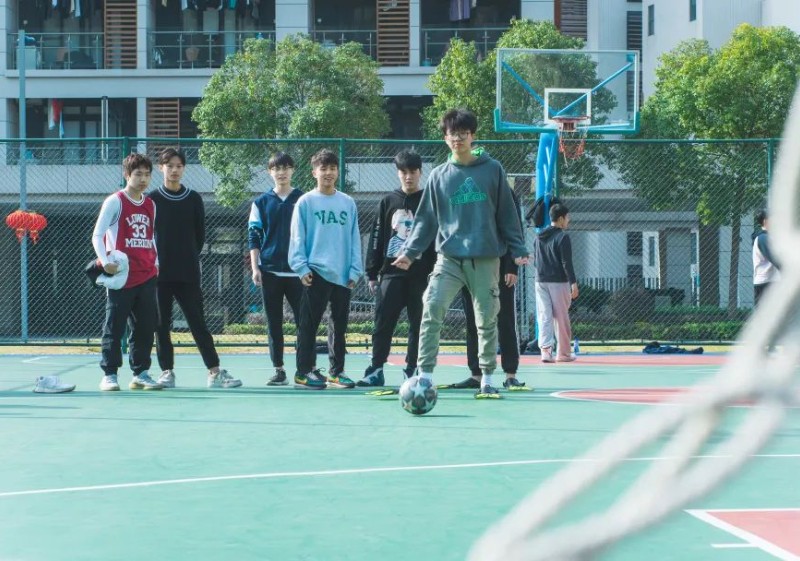 6378018619737386221262604