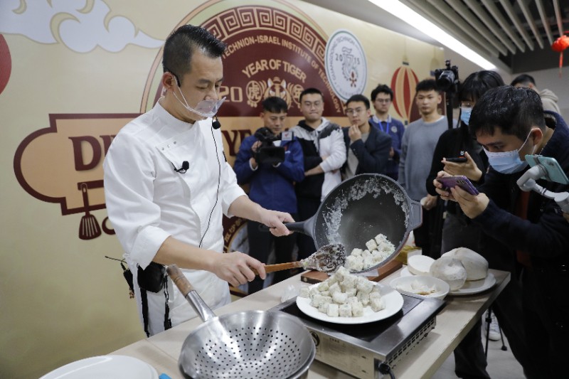 6378018750331993996190430 6378018750331993996190430