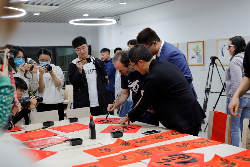 6378018757690951519507582 6378018757690951519507582