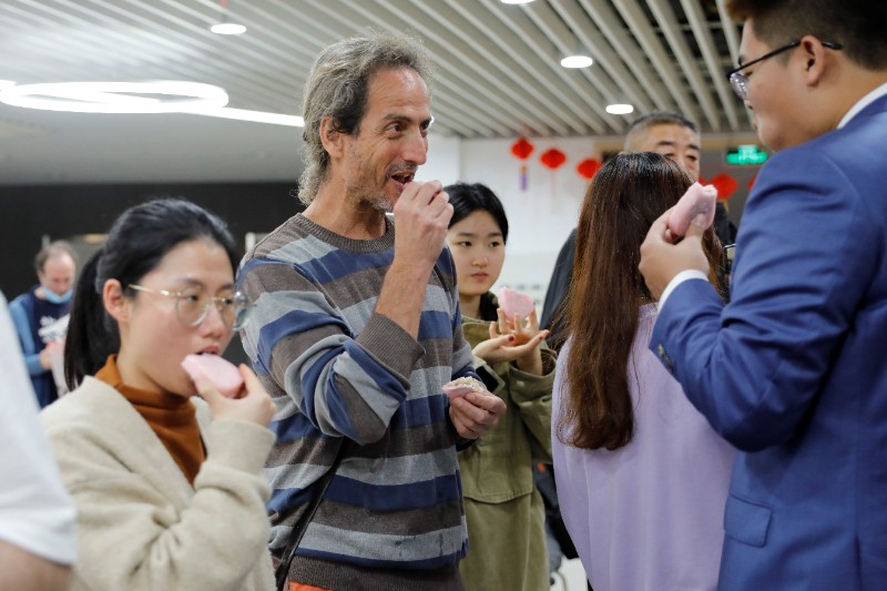 6378018770023911536529917 6378018770023911536529917