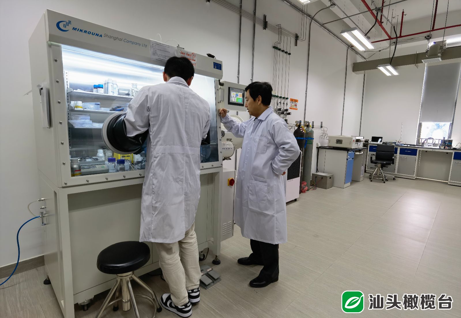 6378564048347324675298578