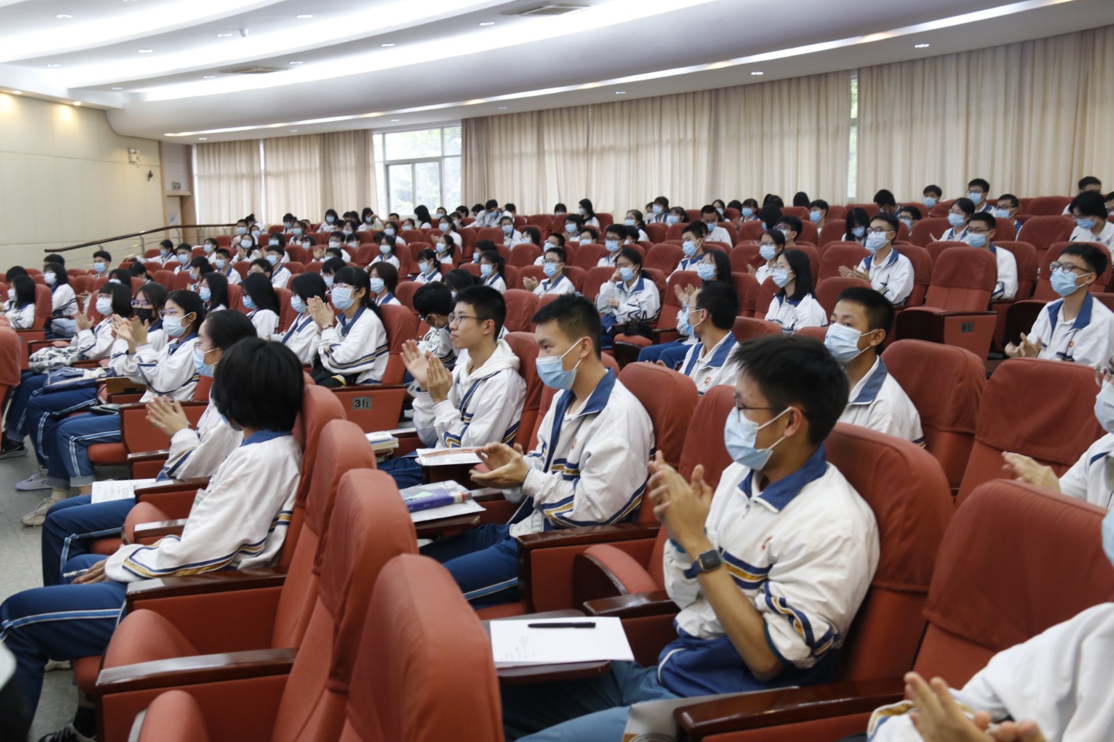 6378648395856509507918369 6378648395856509507918369