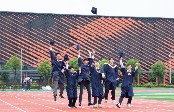 _16A5125.jpg _16A5125.jpg