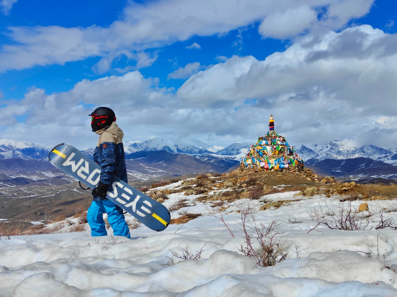 snowboarding.jpg snowboarding.jpg