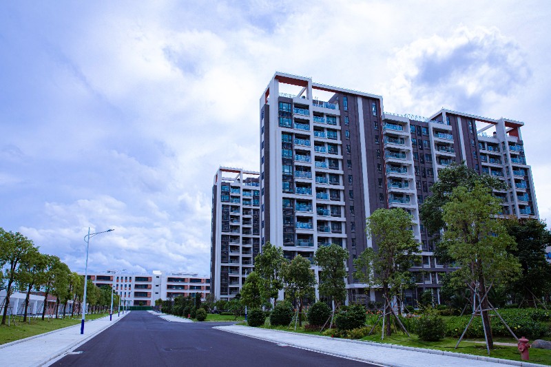 6379807079415072544115755 6379807079415072544115755