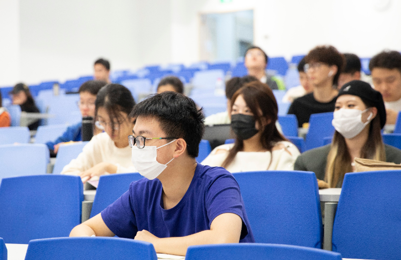 6380375588478257892876877