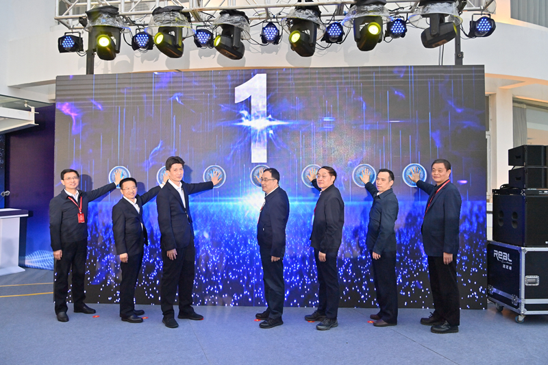 仪式2_副本.jpg 仪式2_副本.jpg