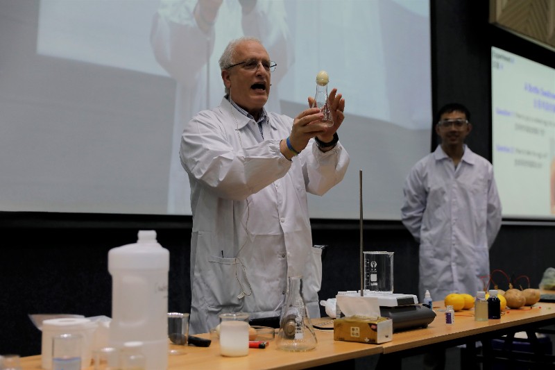 6381490341658059339625855