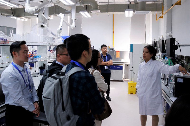 6381490346881038815373190