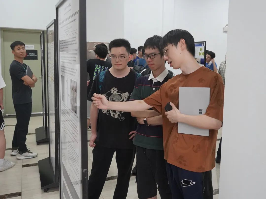 6382433566393591737653559