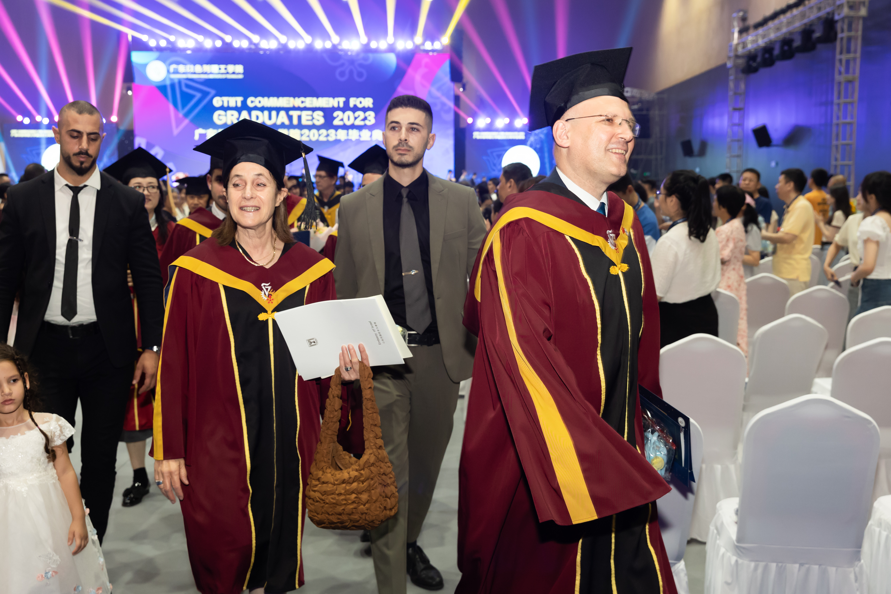 CR62052.jpg CR62052.jpg