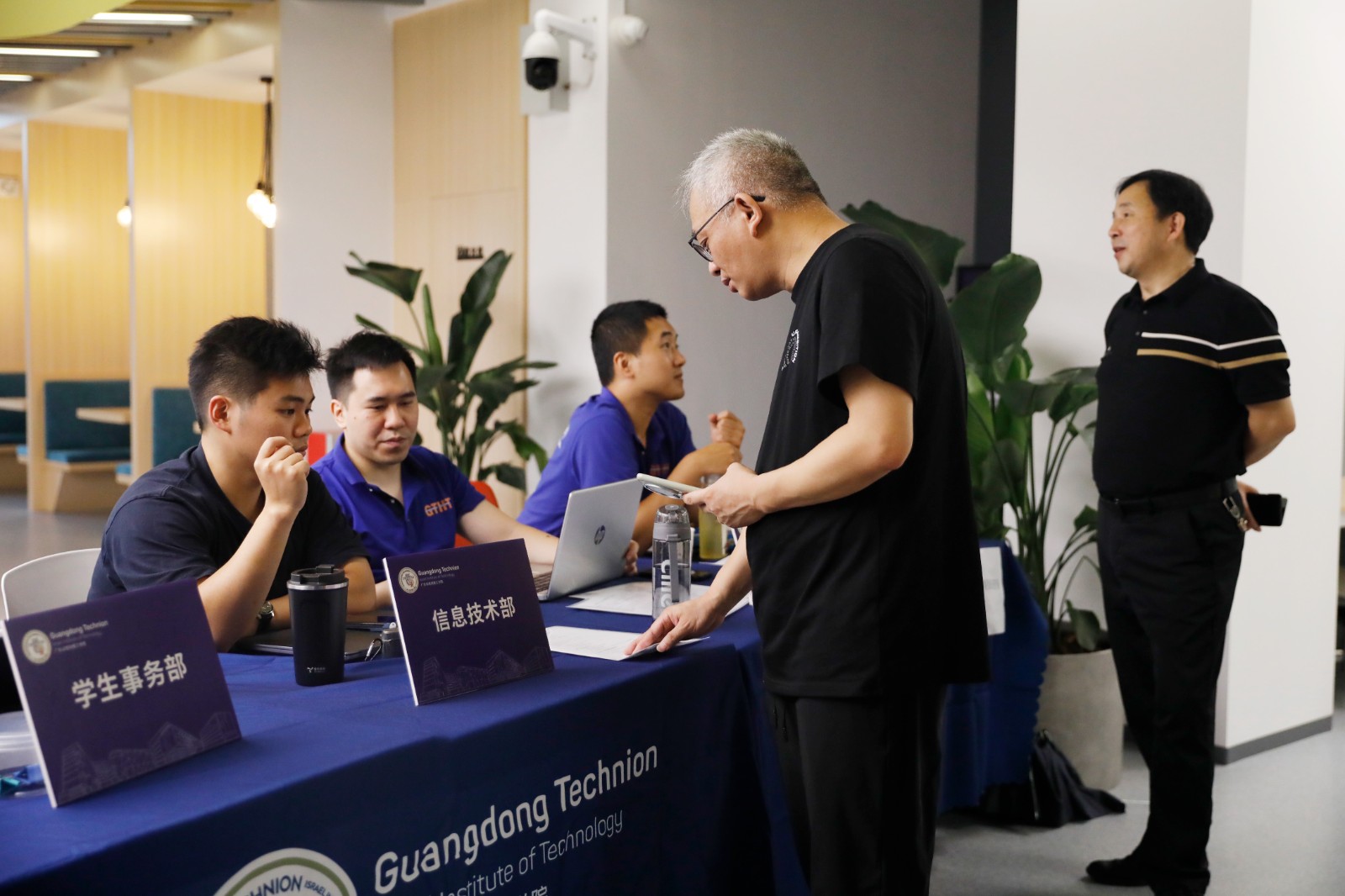 _16A5965.jpg _16A5965.jpg