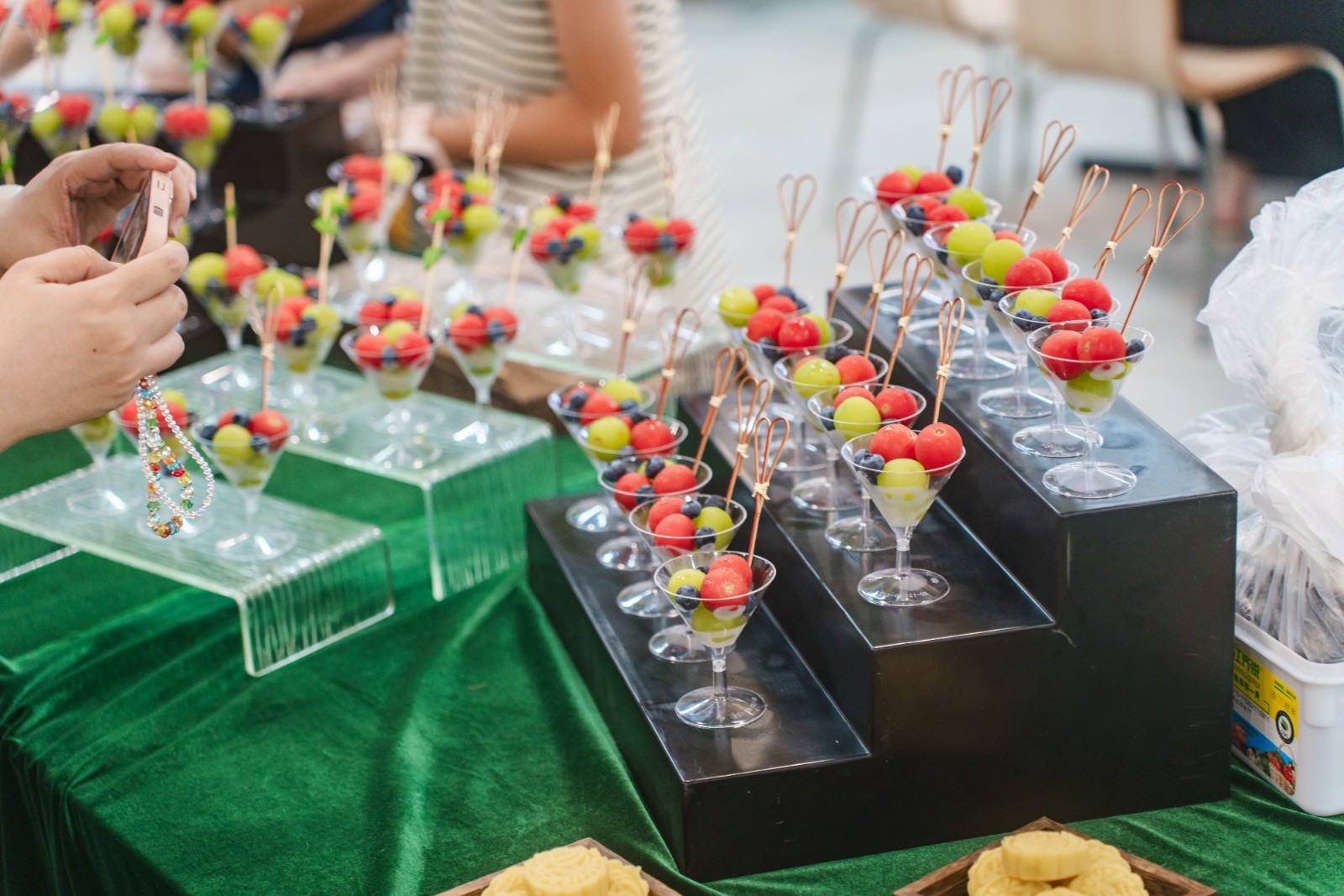 6389570644611312791222053