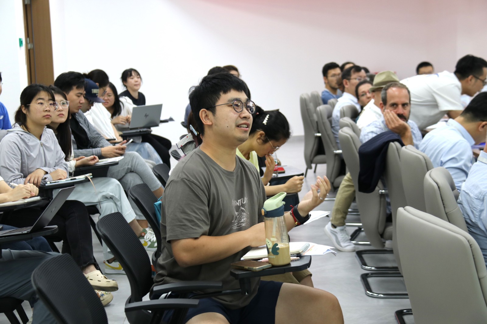 6389715381543384251348644