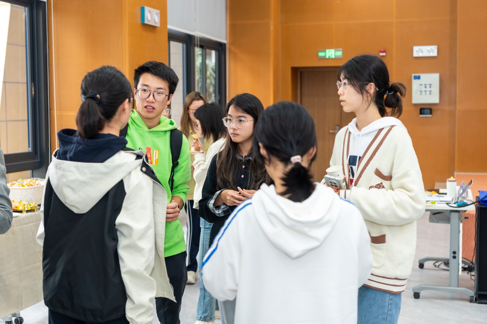 6390225040890887145552104